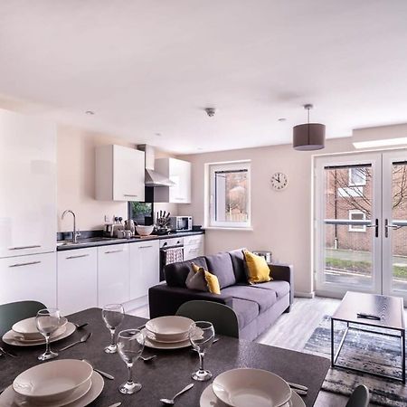 Modern & Spacious 2 Bed Apartment In Μάντσεστερ Εξωτερικό φωτογραφία