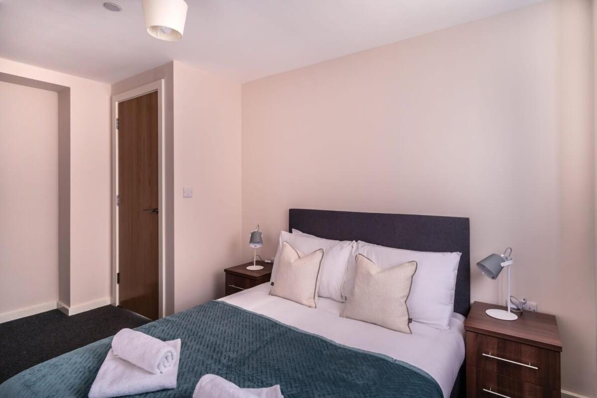 Modern & Spacious 2 Bed Apartment In Μάντσεστερ Εξωτερικό φωτογραφία