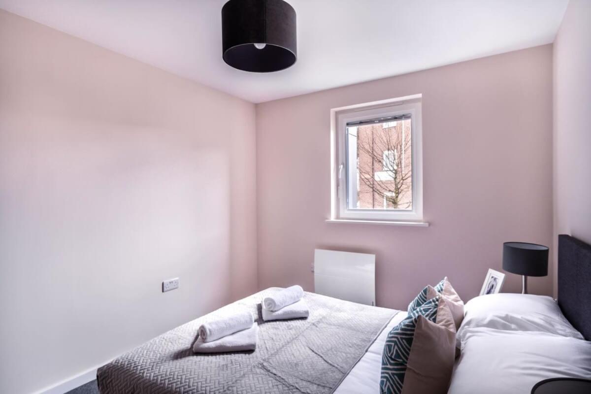 Modern & Spacious 2 Bed Apartment In Μάντσεστερ Εξωτερικό φωτογραφία