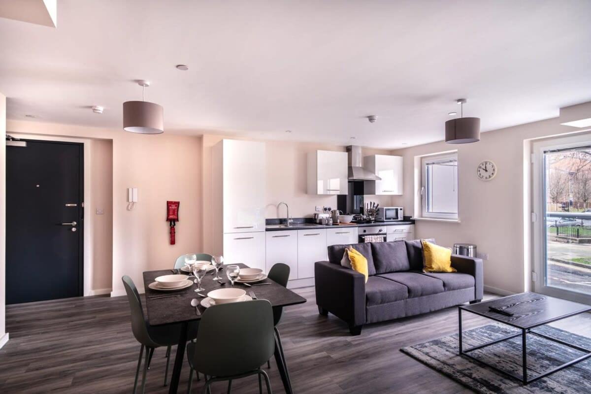 Modern & Spacious 2 Bed Apartment In Μάντσεστερ Εξωτερικό φωτογραφία